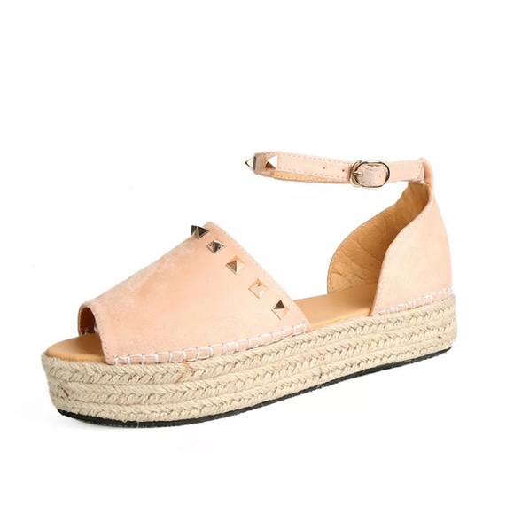 💞Studded Espadrille Wedge Sandal💞 - Picture 2 of 4
